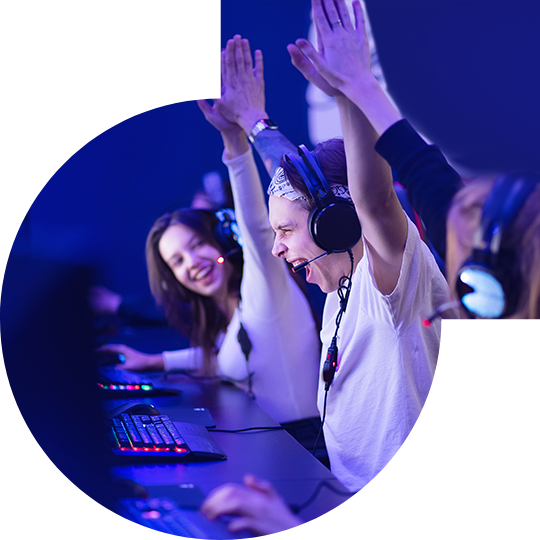 天九娱乐独家双向驱动技术<br>让电竞玩家尽情享受极致高速快感